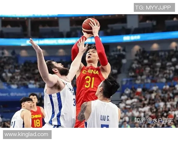 2013年亚锦赛中国男篮对决中华台北精彩回顾与赛场瞬间分析