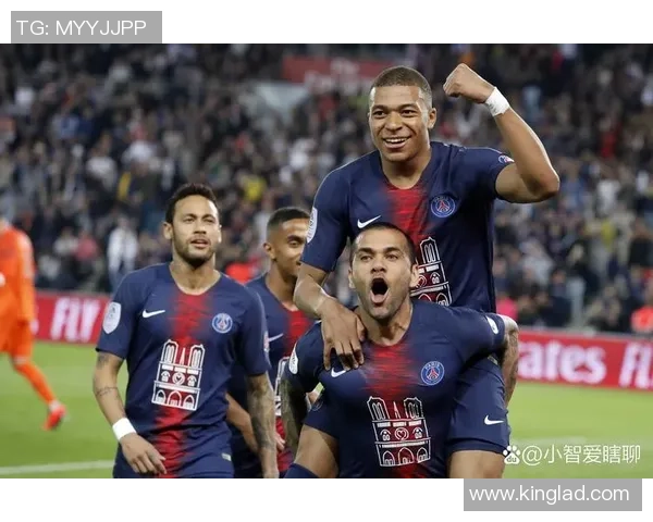 11月3日巴黎圣日耳曼对阵里尔精彩比赛录像回顾与分析