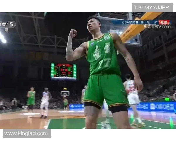 CBA半决赛第五场激战辽宁队与新疆队争夺决赛席位的巅峰对决